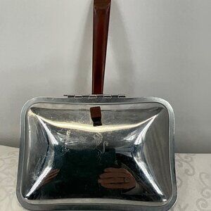 Vintage  Irvinware Lion Silent Butler Crumb‎ Catcher Wooden Handle